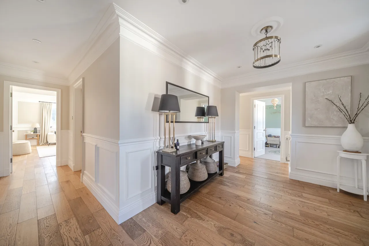 Warbrook Lane, Eversley, RG27, photo 6