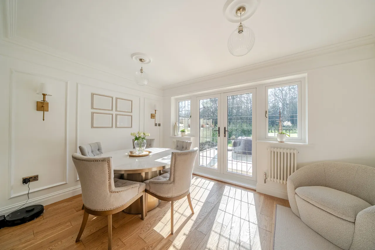 Warbrook Lane, Eversley, RG27, photo 11