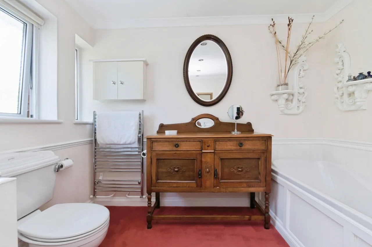 Meadows Road, Eastbourne, BN22, photo 16
