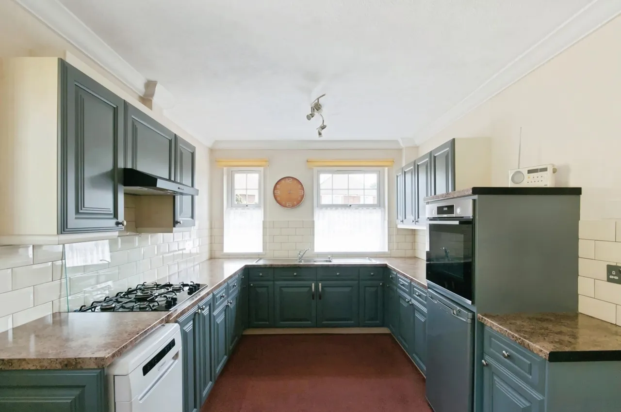 Meadows Road, Eastbourne, BN22, photo 4