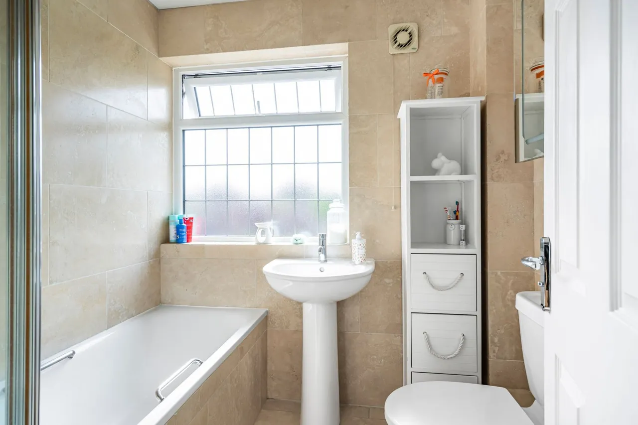 Stock Field Close, Hazlemere, HP15, photo 23