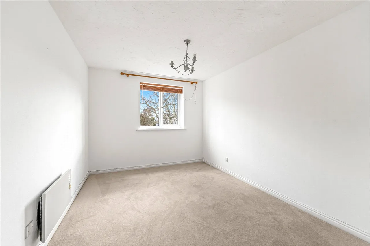 Varsity Drive, Twickenham, TW1 1AL, photo 4