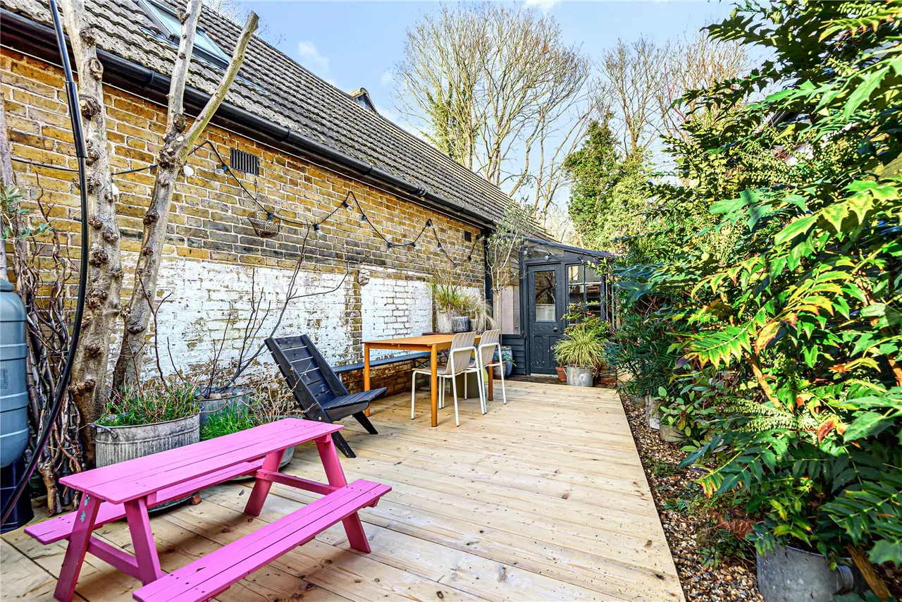Station Road, Hampton, TW12 2AX, photo 13