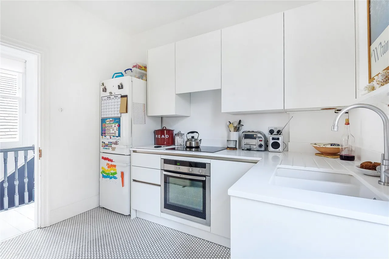 Station Road, Hampton, TW12 2AX, photo 6