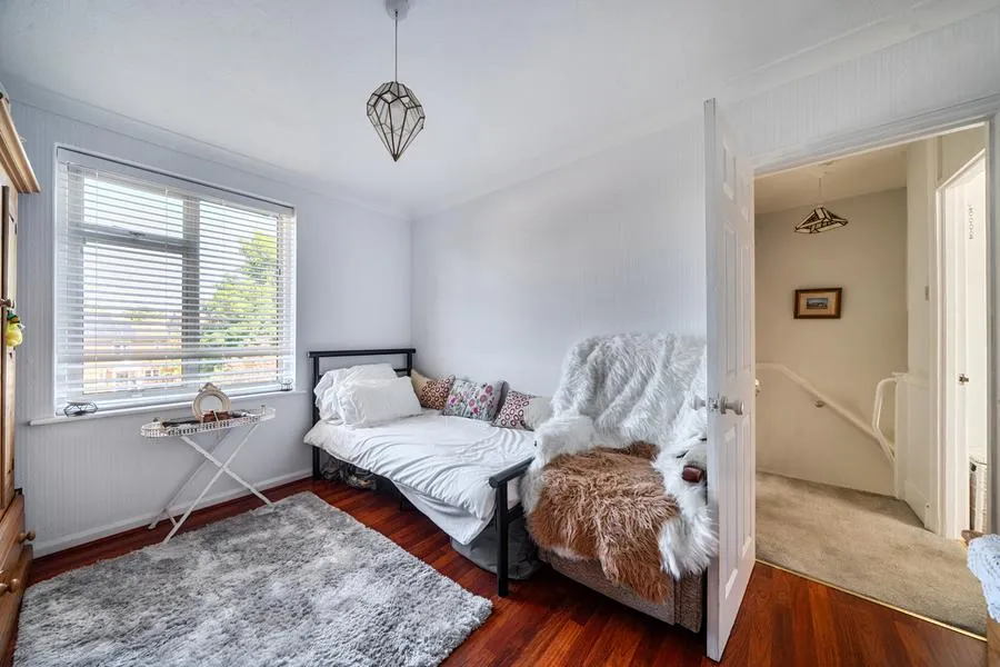 Manor Lane, Sunbury-On-Thames, TW16, photo 15