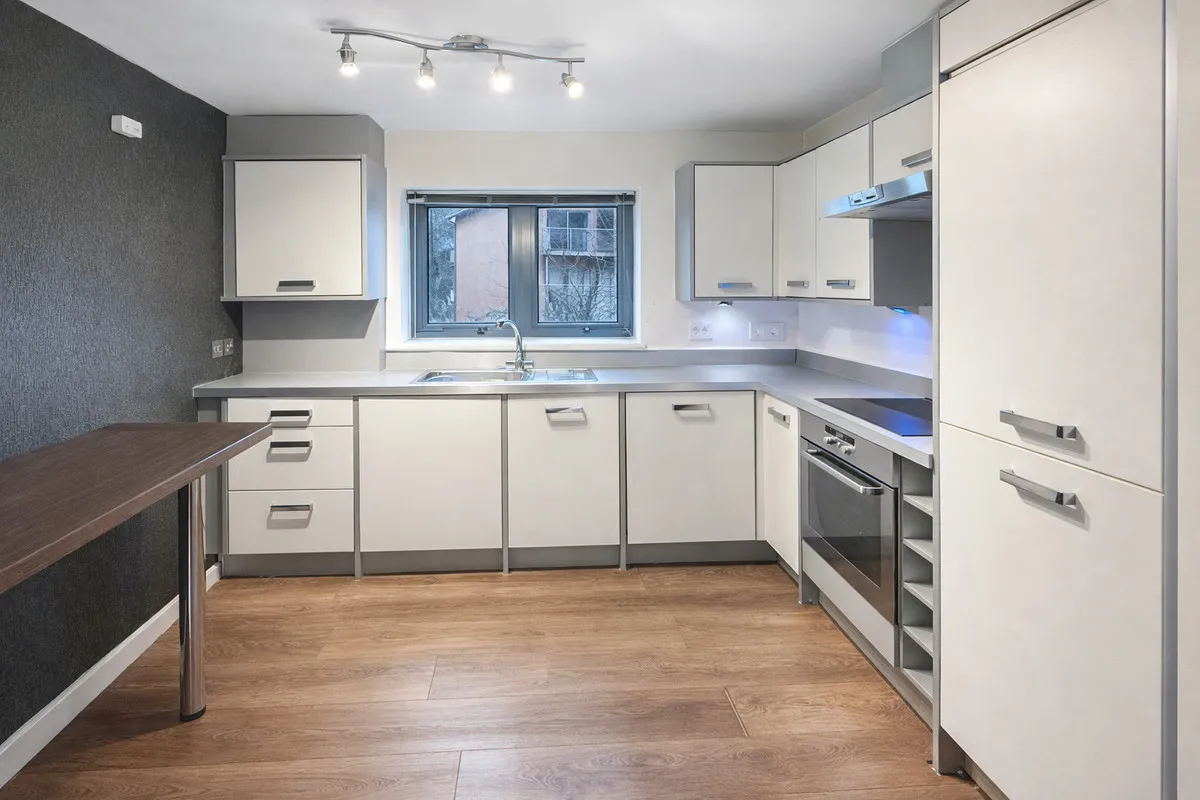 Quayside Drive, Essex, Colchester, CO2 8FX, photo 3