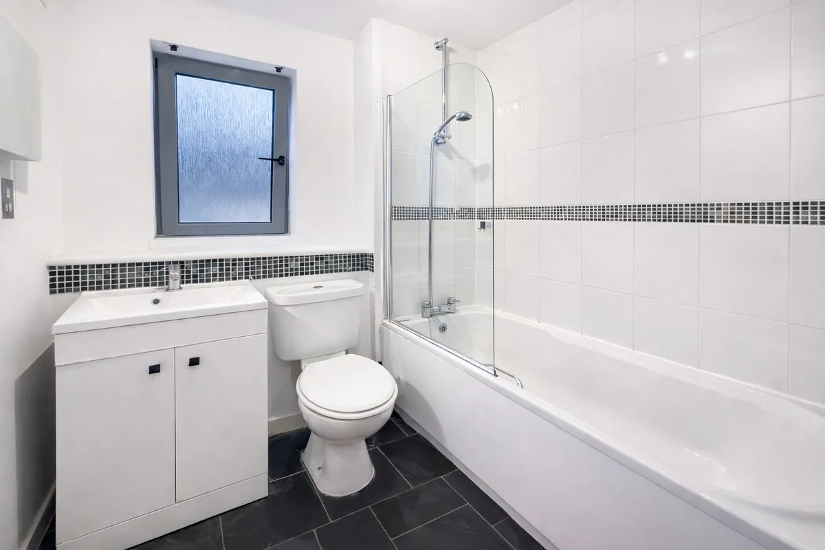 Quayside Drive, Essex, Colchester, CO2 8FX, photo 5
