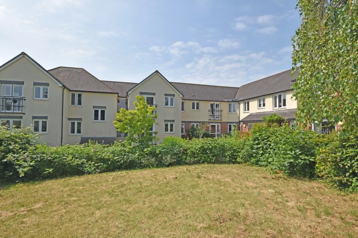 1 bed flat for sale, High Street, Cullompton