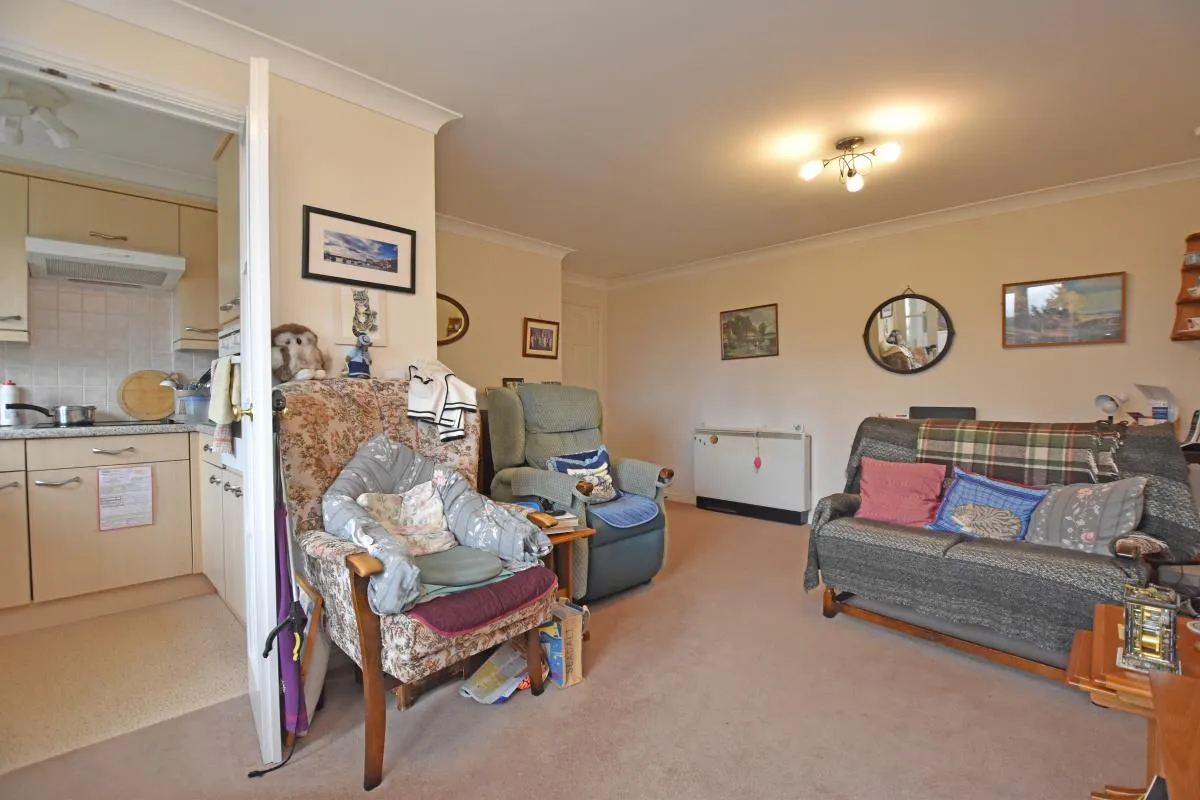 High Street, Cullompton, photo 7