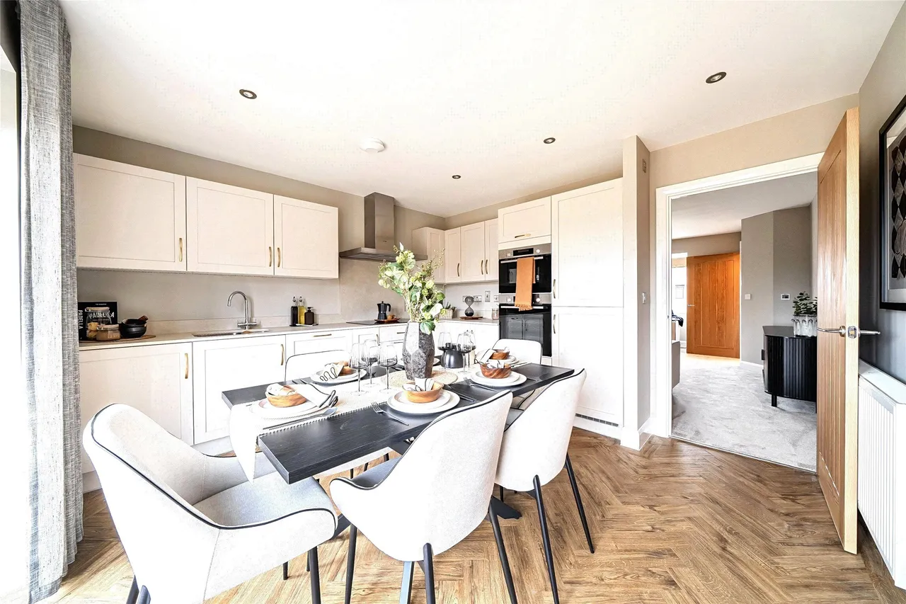 26 Priors View, Priory Meadows, Gloucestershire, Hempsted, GL2 5GY, photo 7