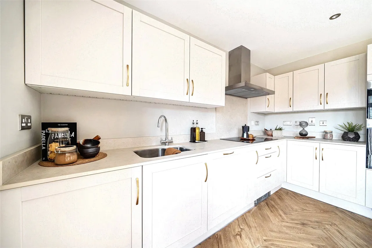 26 Priors View, Priory Meadows, Gloucestershire, Hempsted, GL2 5GY, photo 19