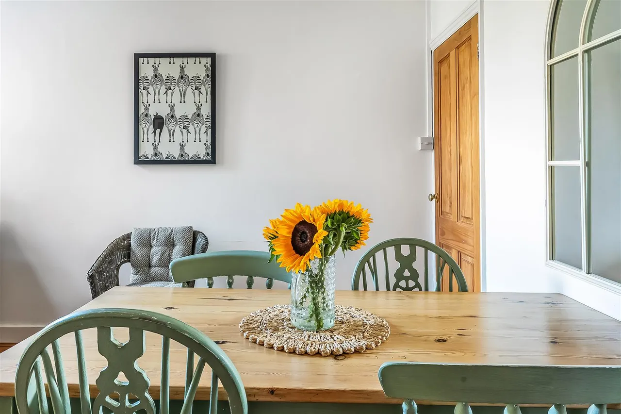 Dene Street Gardens, Dorking, RH4, photo 13