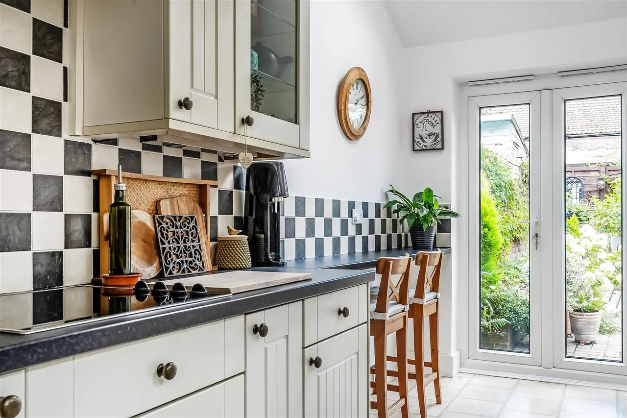 Dene Street Gardens, Dorking, RH4, photo 12