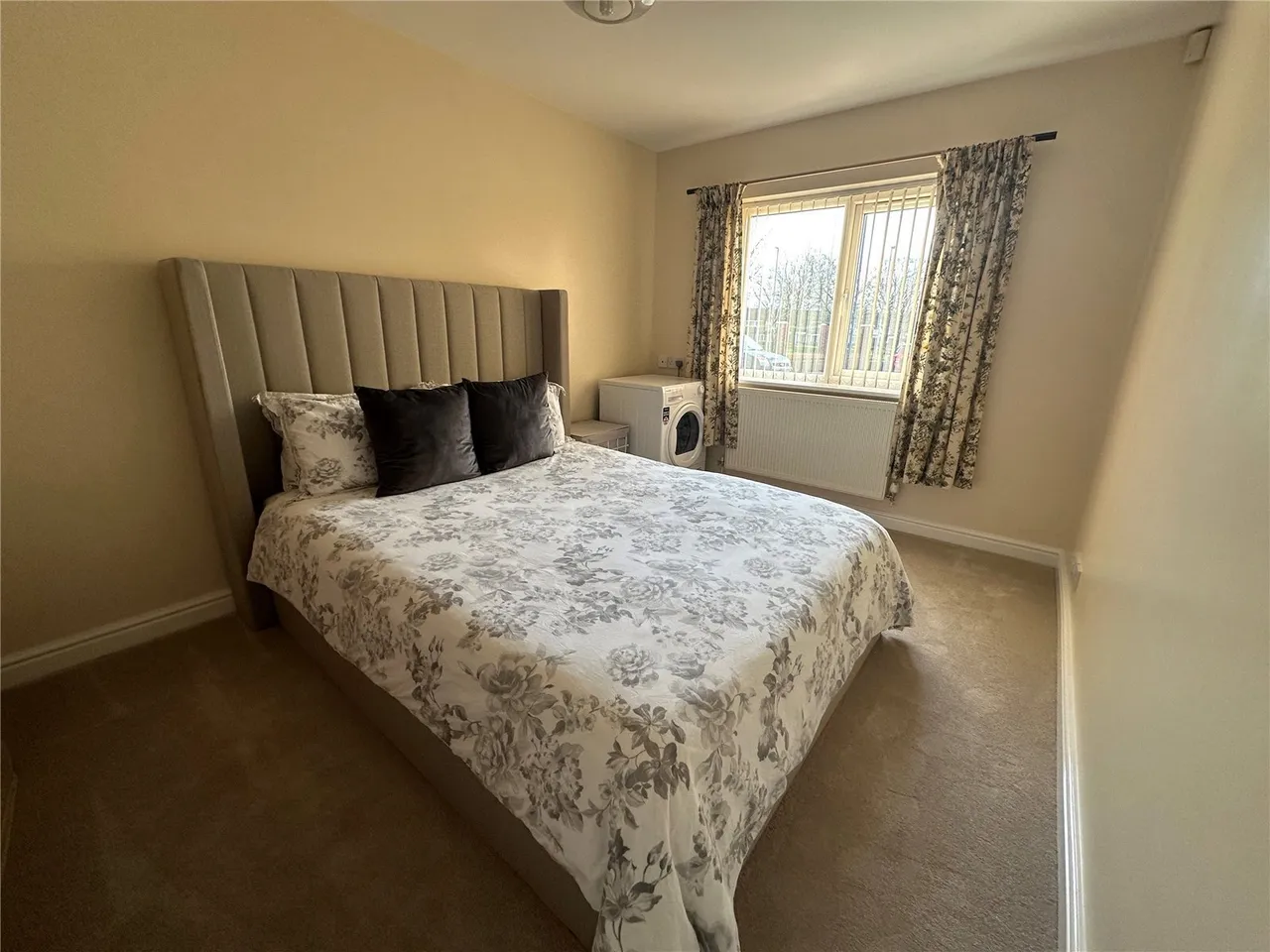 Crow Wood Lane, Widnes, WA8, photo 4