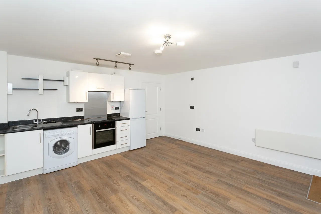Flat, 3 Hollingsworth Mews, Watford, photo 4