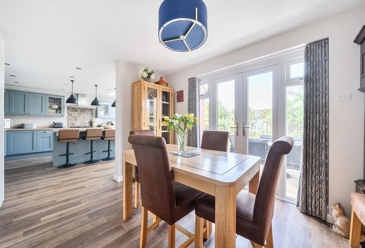 Meadow Lane, Gloucestershire, Up Hatherley, GL51 3NP, photo 4