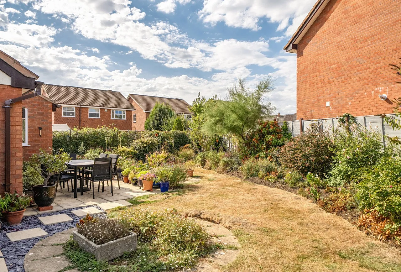 Meadow Lane, Gloucestershire, Up Hatherley, GL51 3NP, photo 13