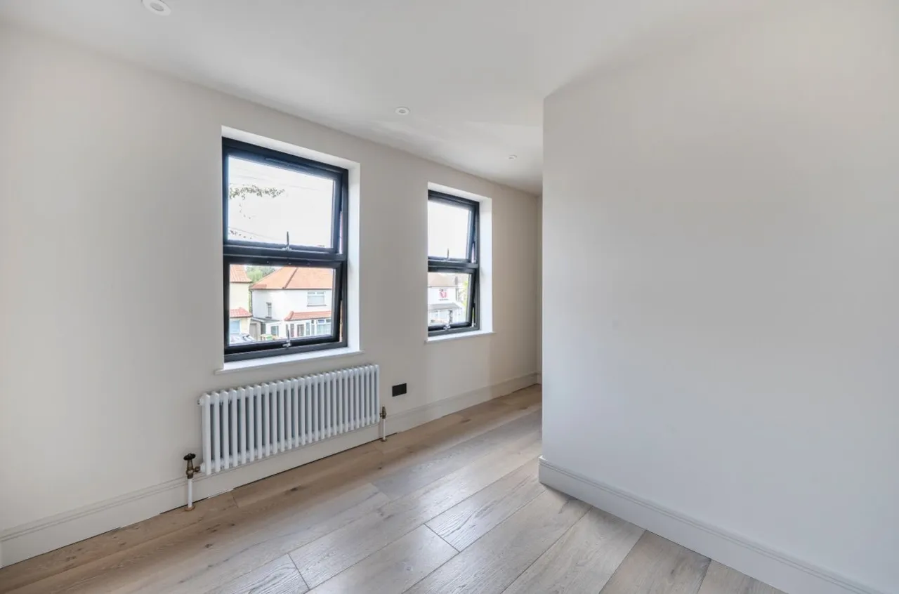 Gander Green Lane, Cheam, SM3, photo 8