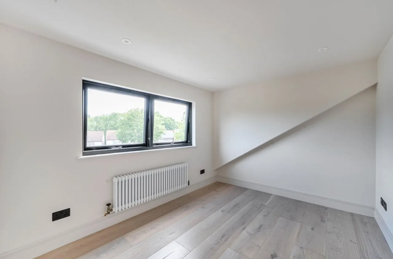Gander Green Lane, Cheam, SM3, photo 13