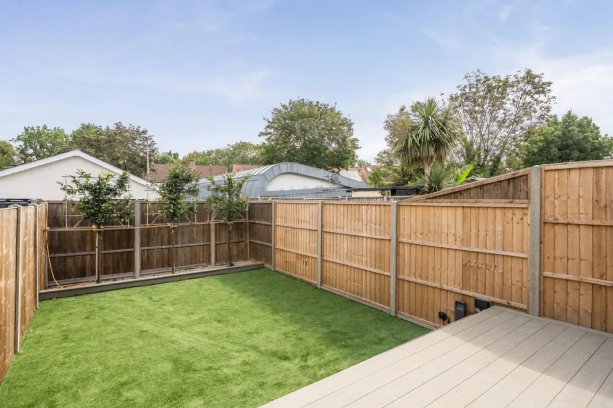 Gander Green Lane, Cheam, SM3, photo 14