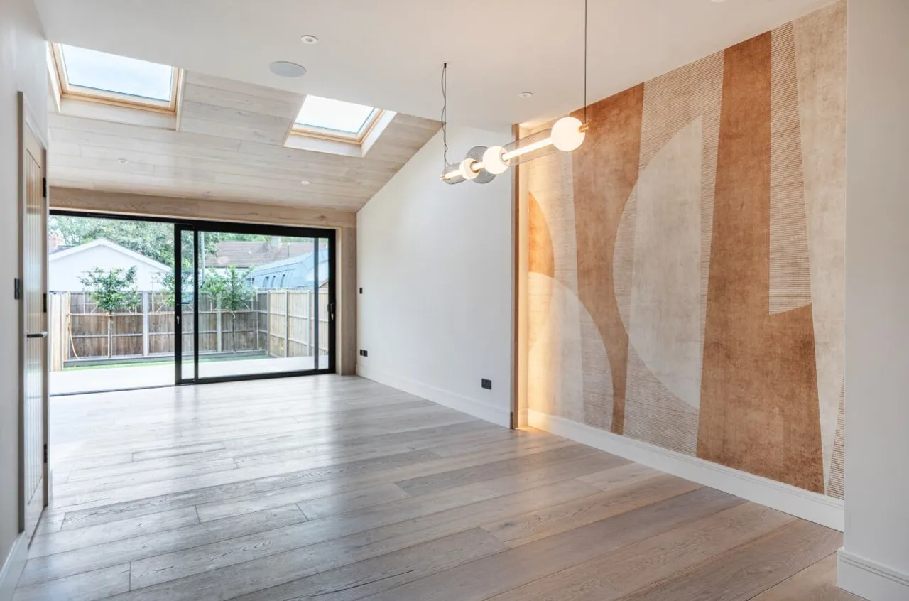 Gander Green Lane, Cheam, SM3, photo 6