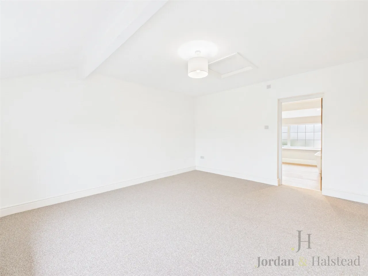 Hallsgreen Lane, Wimbolds Trafford, CH2, photo 17