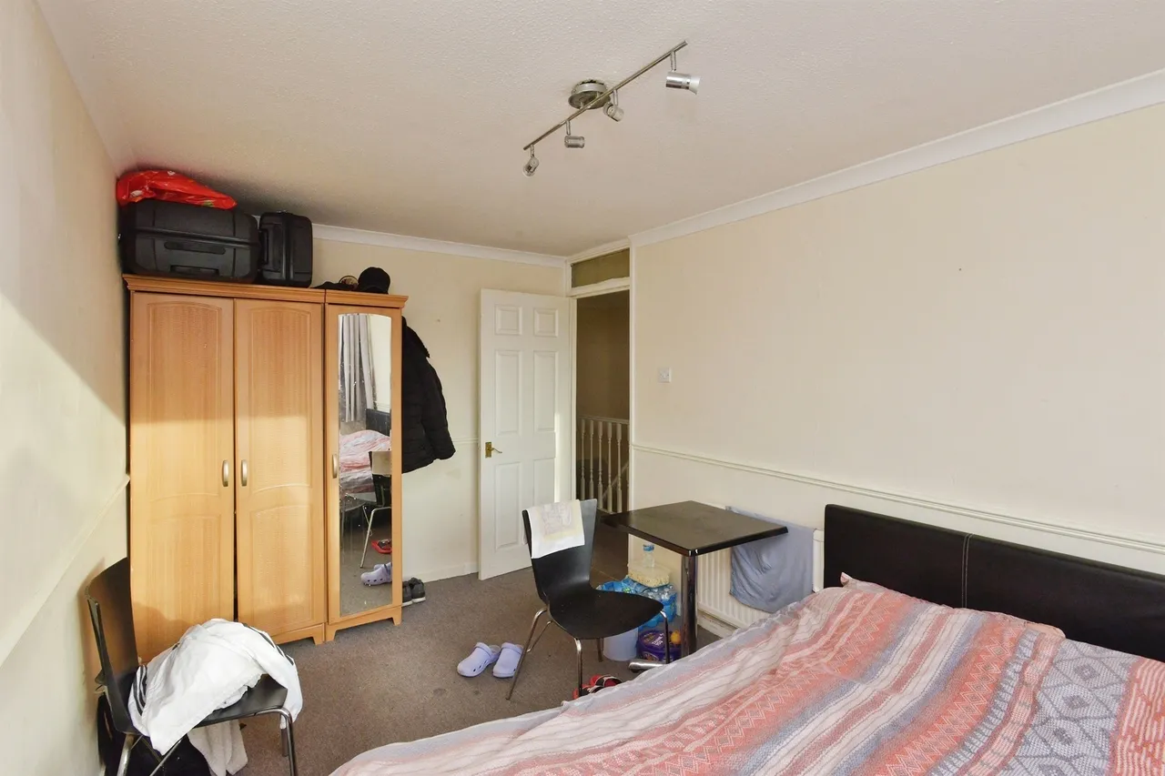 Garry Close, Bletchley, Milton Keynes, photo 6