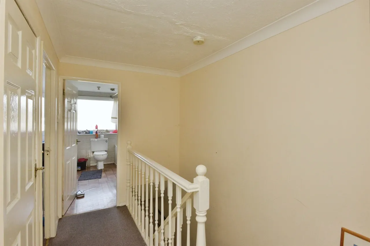 Garry Close, Bletchley, Milton Keynes, photo 9