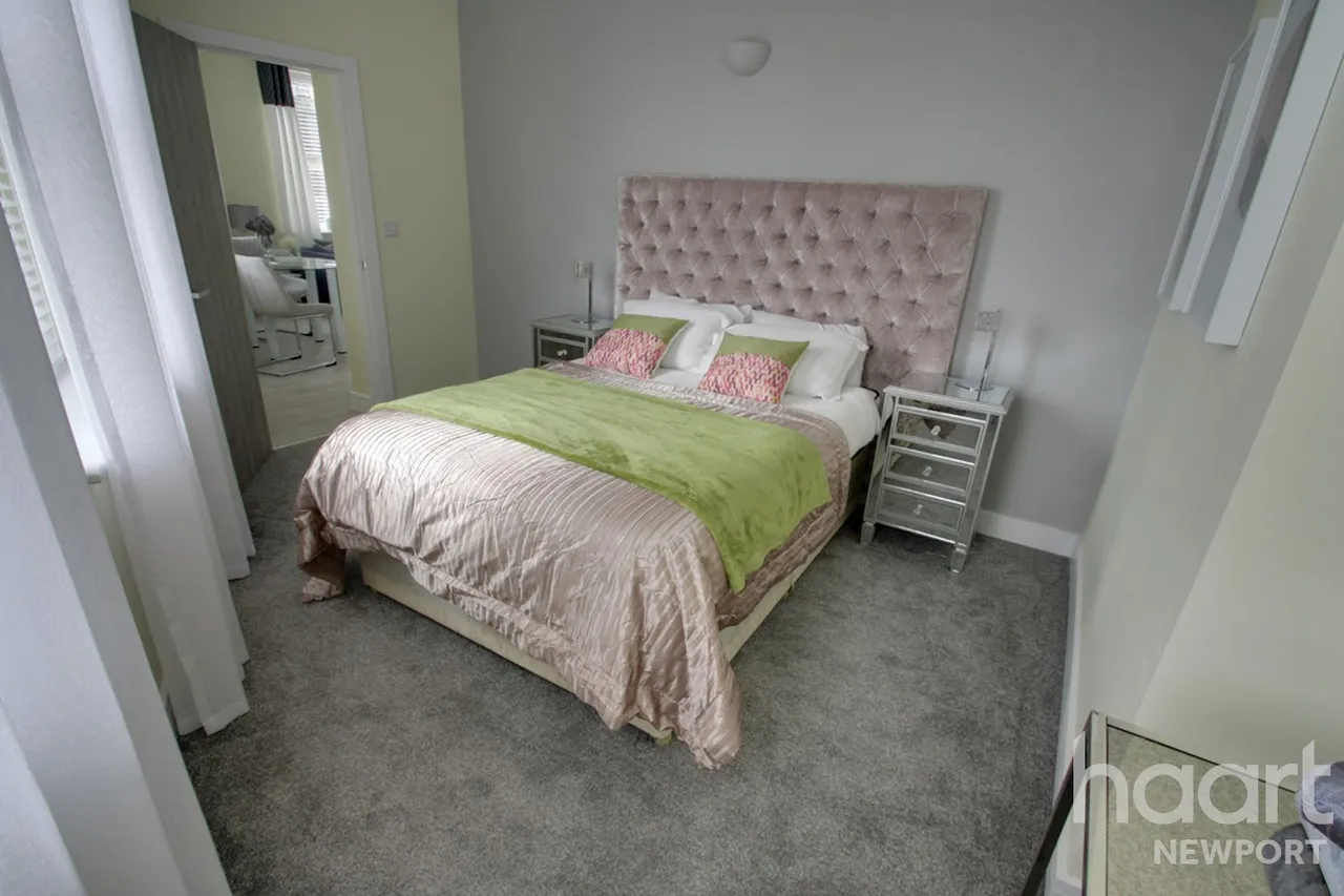 Castle View, Newport, NP20, photo 8