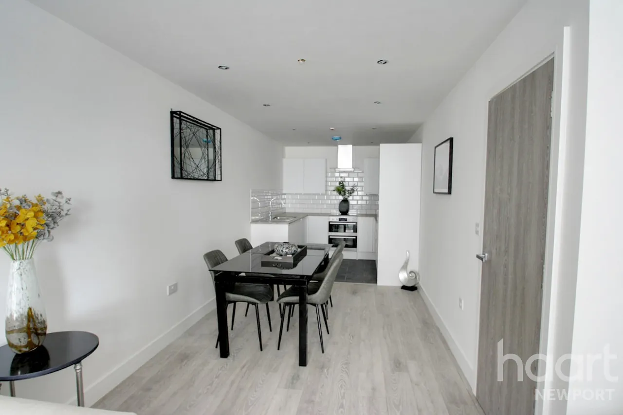 Castle View, Newport, NP20, photo 11