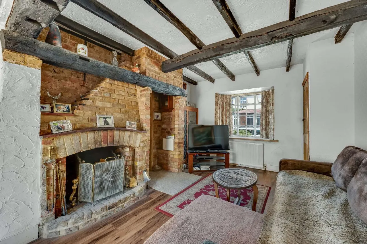 Cherry Orchard Road, West Molesey, Surrey, KT8 1QZ, photo 5