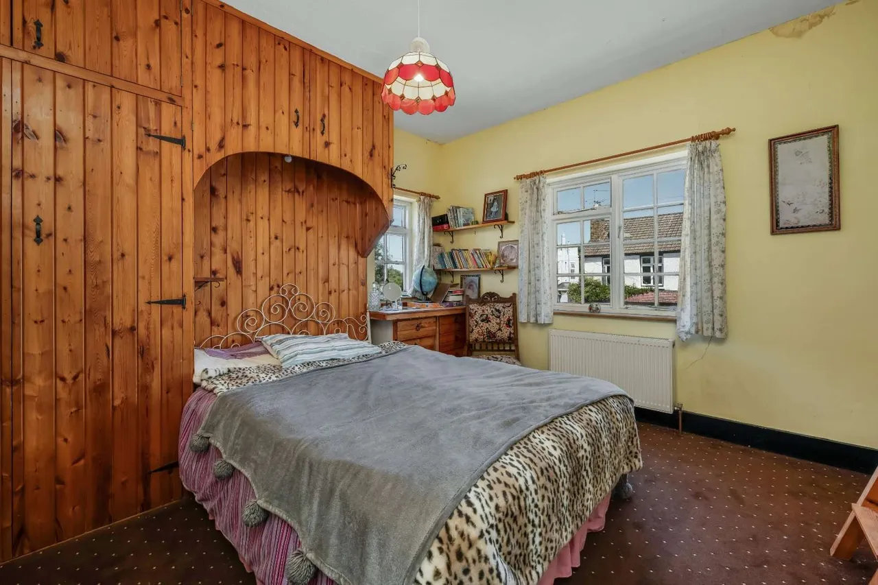 Cherry Orchard Road, West Molesey, Surrey, KT8 1QZ, photo 12