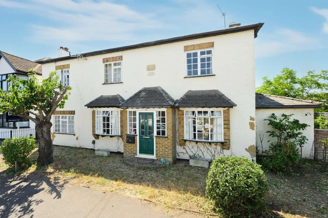 4 bed house for sale — Cherry Orchard Road, West Molesey, Surrey, KT8 1QZ