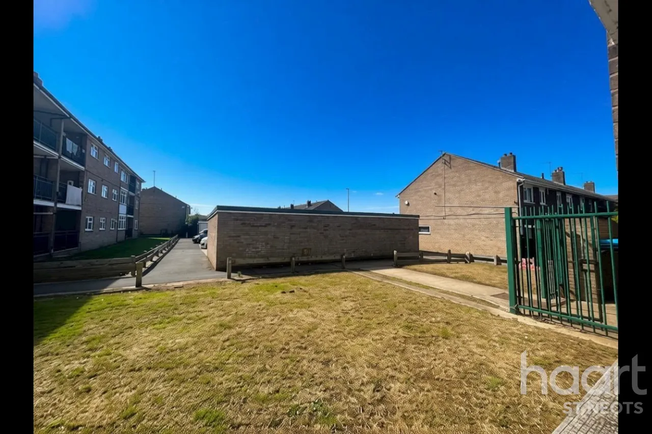 Elm Close, Huntingdon, PE29, photo 2
