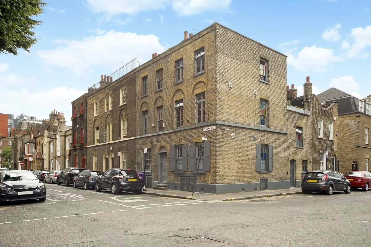 4 bed house to rent — Newark Street London E1