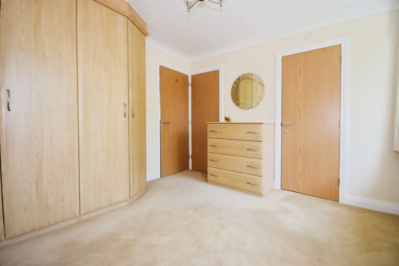 Fallowfield Drive, Shawclough, OL12, photo 8