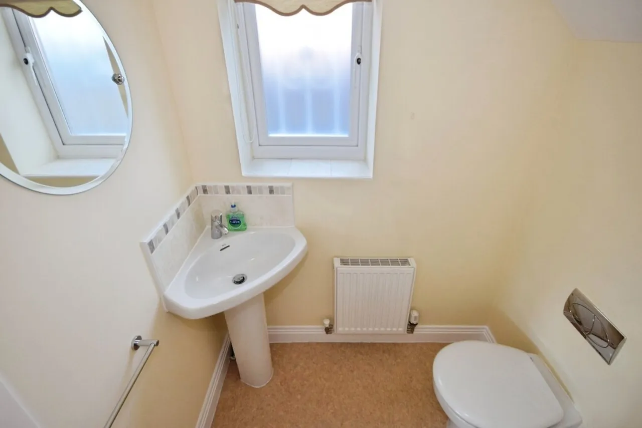 Fallowfield Drive, Shawclough, OL12, photo 7