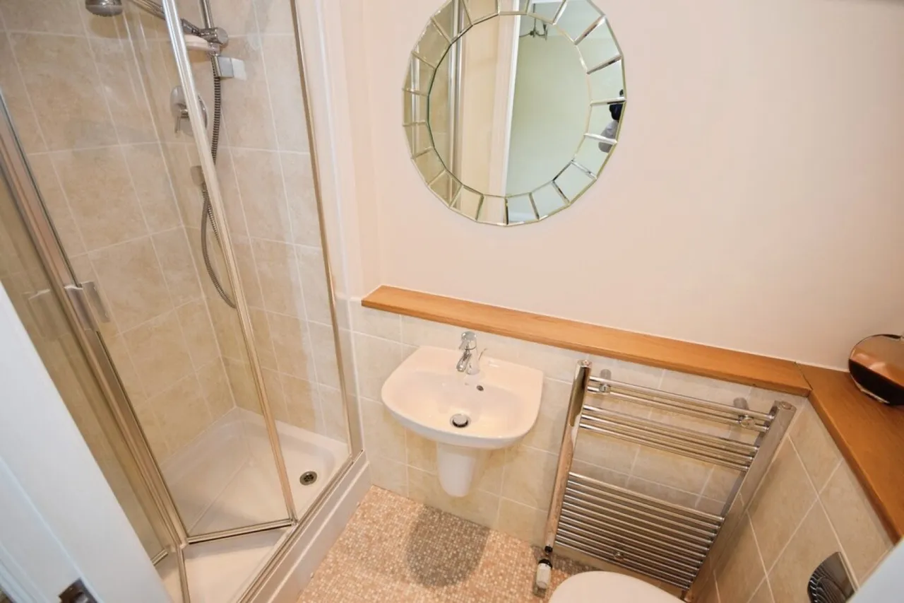 Fallowfield Drive, Shawclough, OL12, photo 9