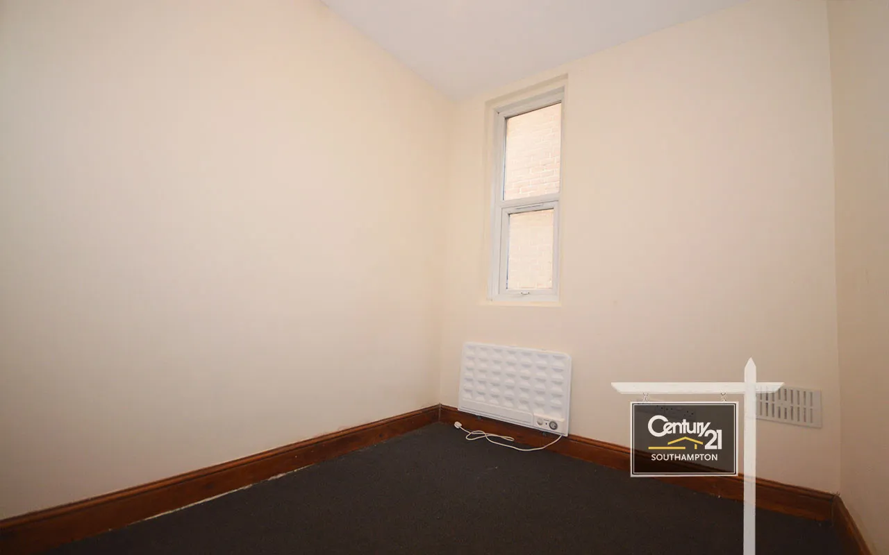Wordsworth Road, Southampton, SO15, photo 3