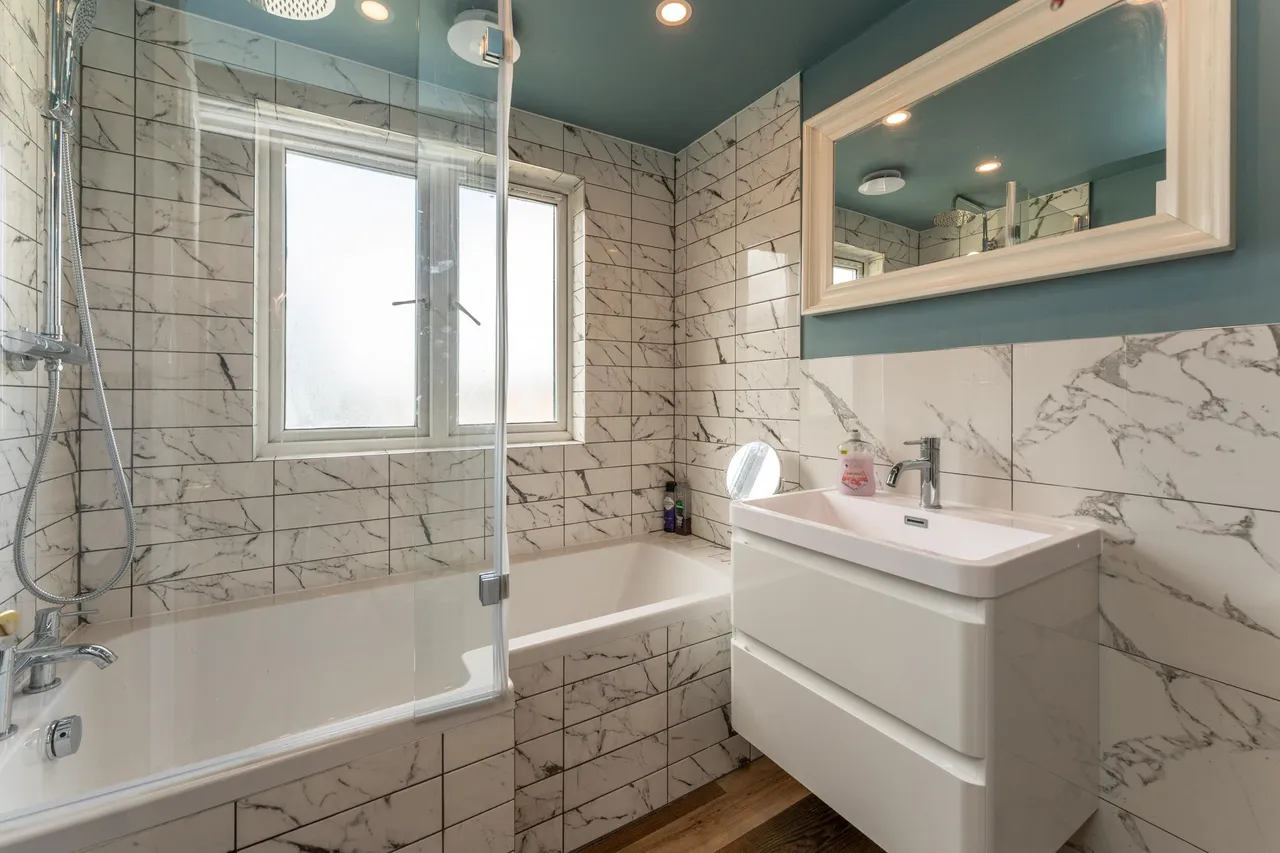 Crawley Road, London, N22, photo 18