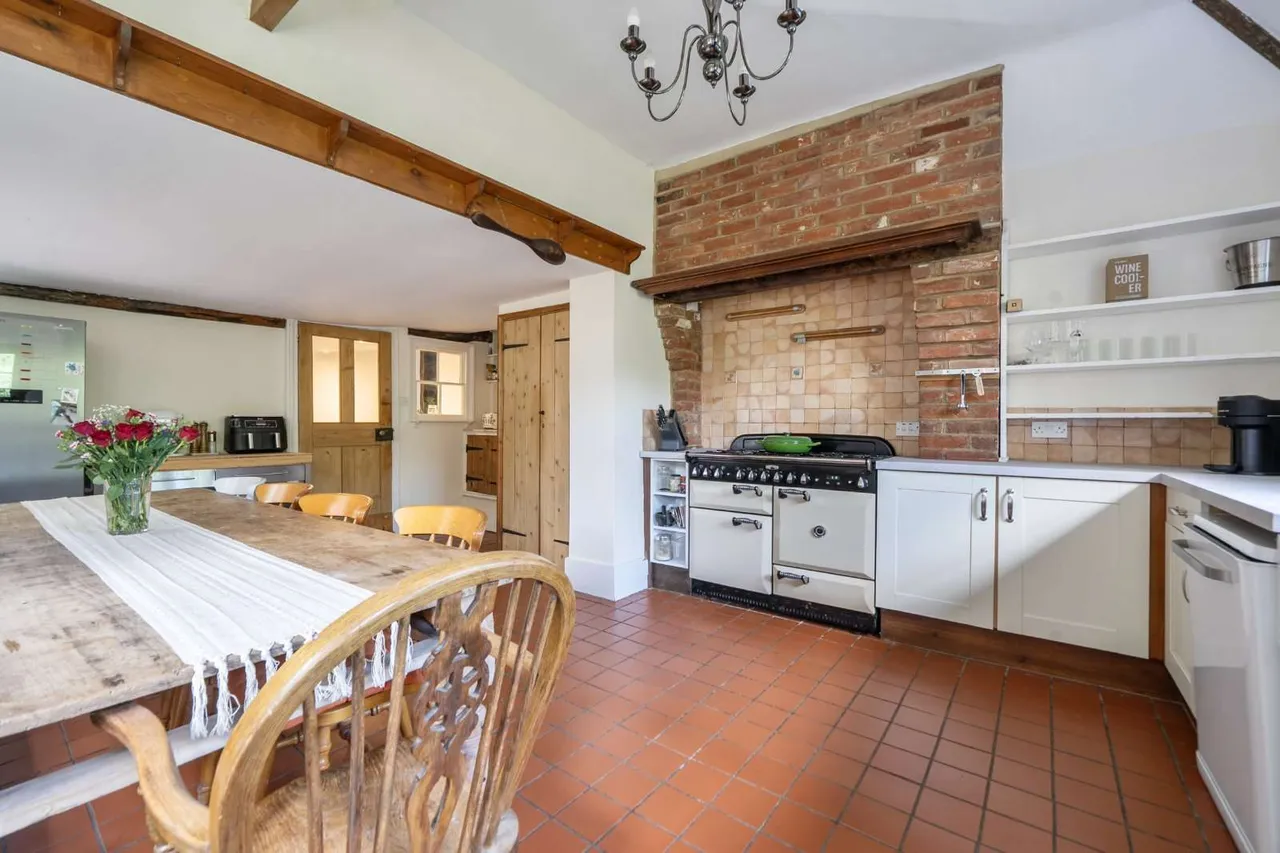 Church Road, Offham, West Malling, Kent, ME19 5NY, photo 4