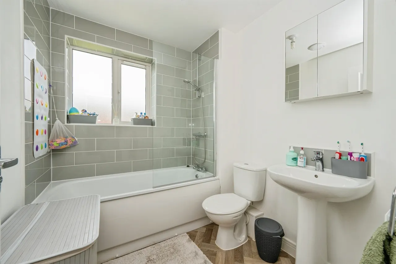 Booton Field Crescent, Chellaston, DE73, photo 18