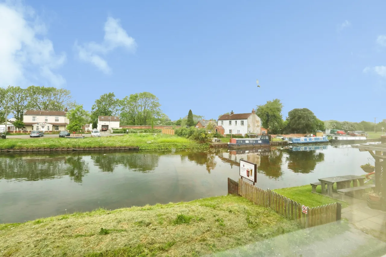 Canal View, Doncaster, DN7, photo 3