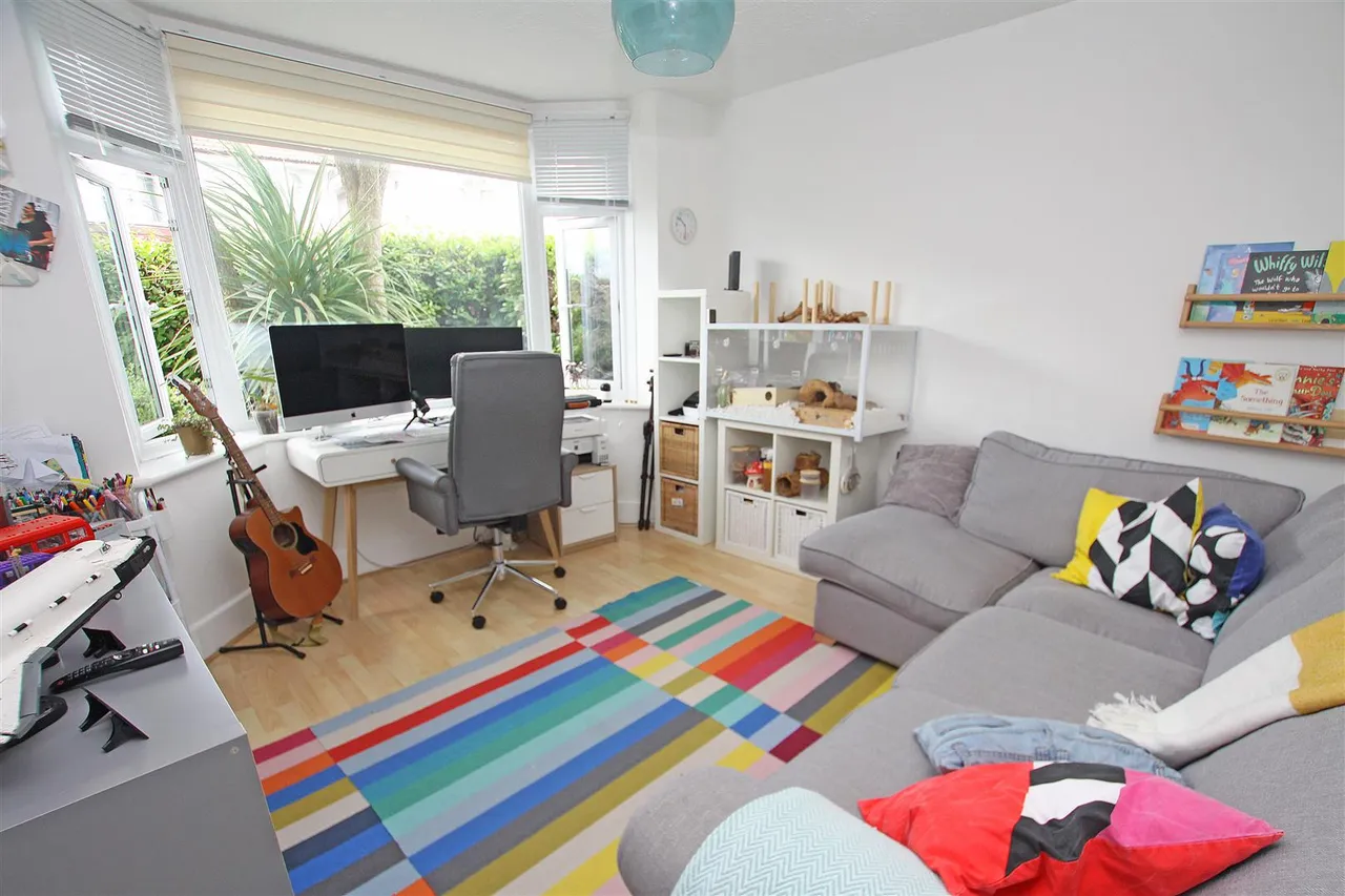 Redbreast Road, Bournemouth, photo 5