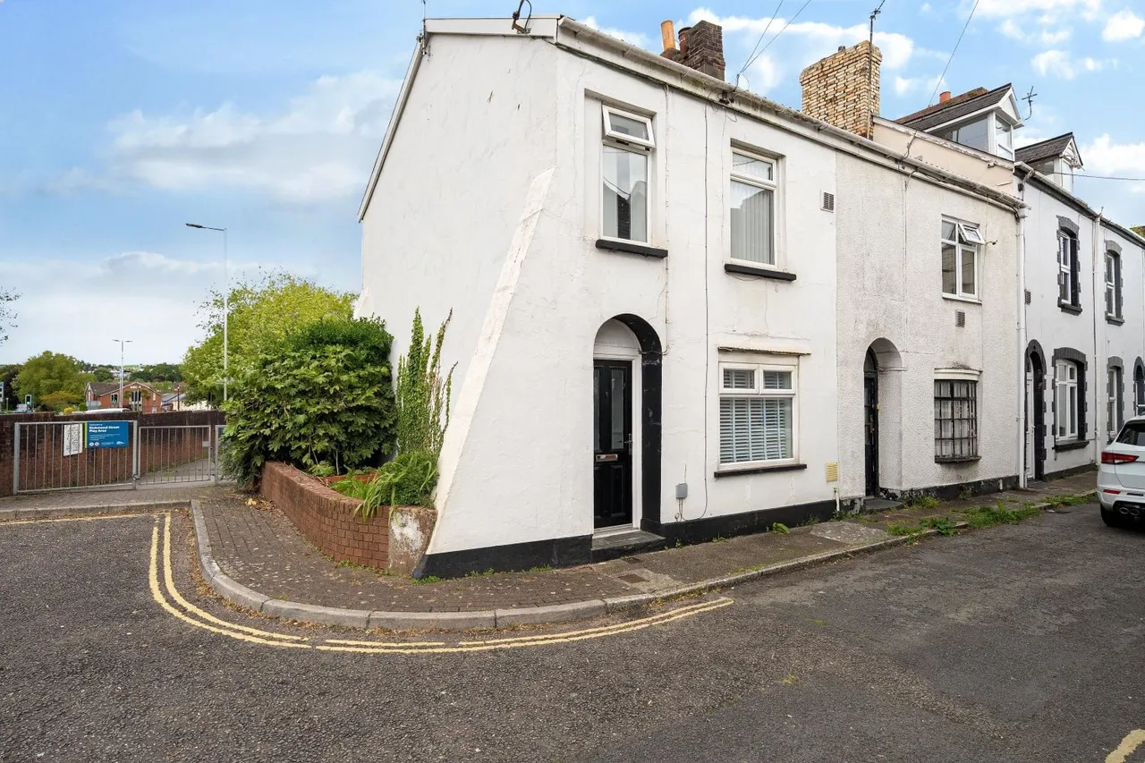 2 bed house for sale, Lower Gaydon Street, Barnstaple, EX32