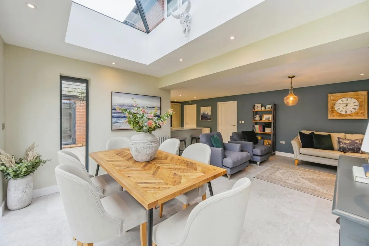 Newton Avenue, Streethay, WS13, photo 9