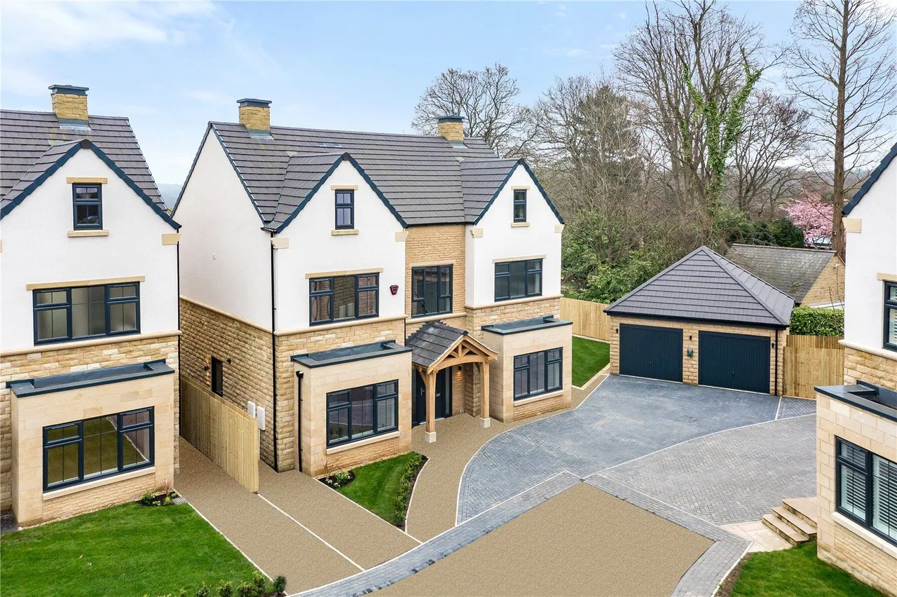 5 bed house for sale, Heather Row, Leeds, LS16