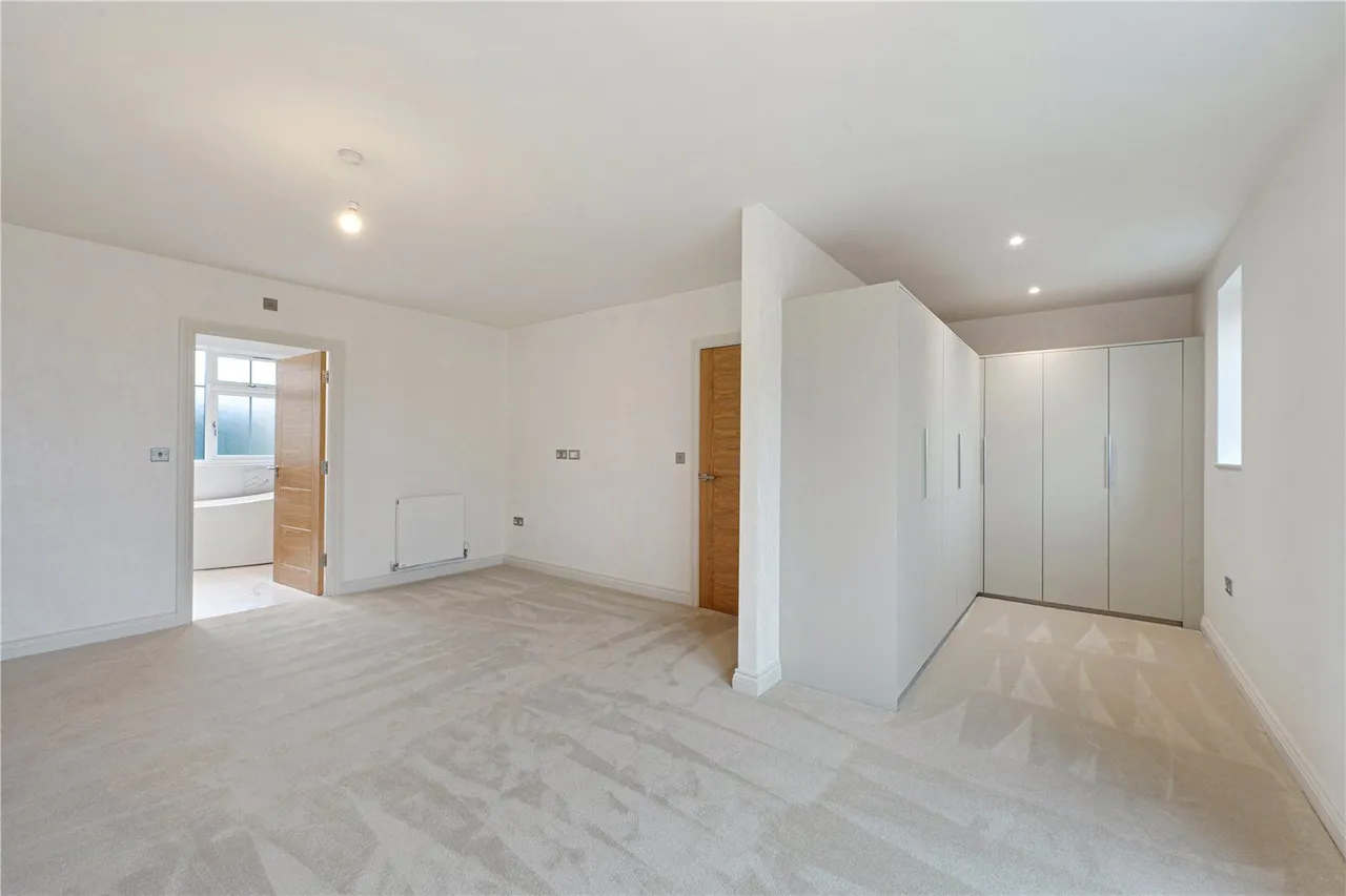 Heather Row, Leeds, LS16, photo 5
