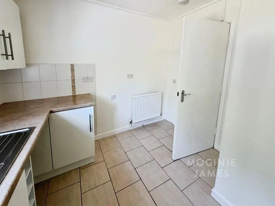 Ty-Gwyn Road, Cardiff, CF23, photo 8