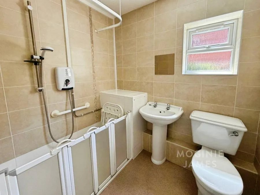 Ty-Gwyn Road, Cardiff, CF23, photo 9